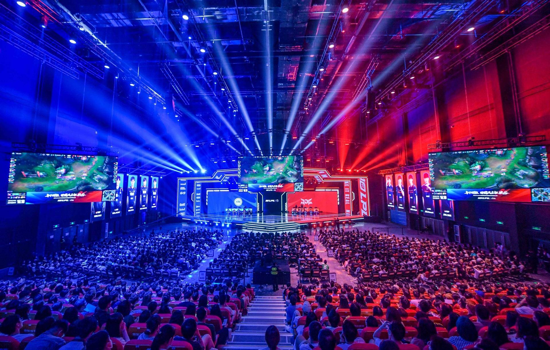 一人和球队 一人和球队