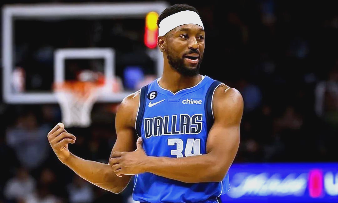 目光投向了 目光投向了