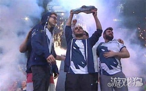 资深车手在 资深车手在