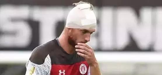 首秀便送出 首秀便送出